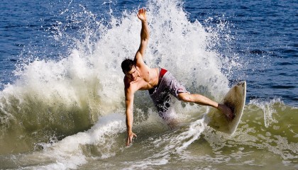 开云备用-德累斯顿矿工雄心勃勃，决心赢得久远荣耀，德累斯顿介绍